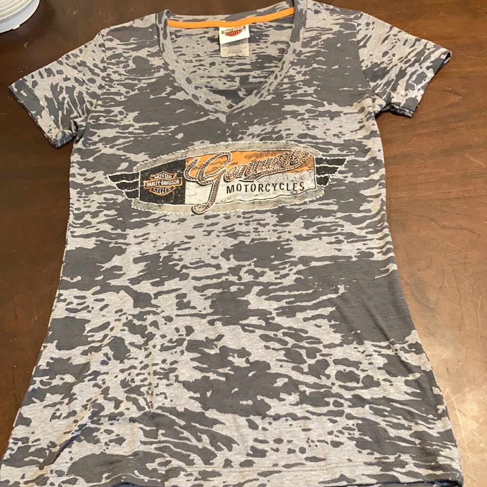 HD shirt